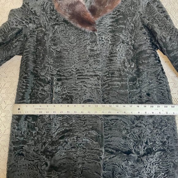 Vintage Fur Coat Curly Lamb with Mink Collar. Broadtail. Ashtrakhan. Swakara. - Picture 11 of 16